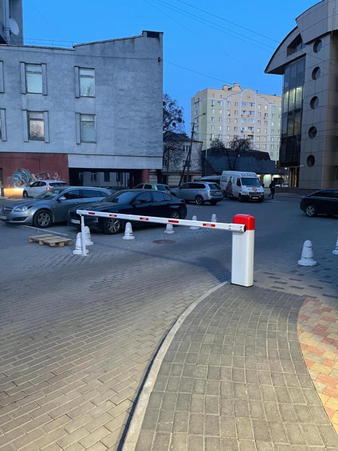 VIP квартира в центре города, новостойка в ЖК Prestige Apаrtments, Ровно Экстерьер фото