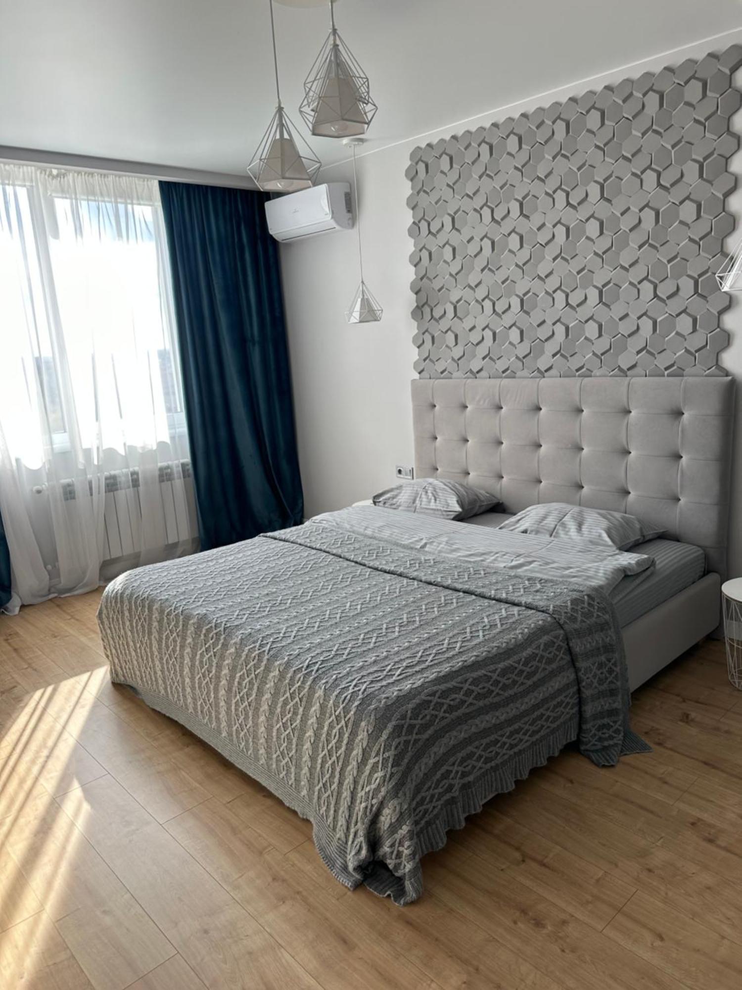 VIP квартира в центре города, новостойка в ЖК Prestige Apаrtments, Ровно Экстерьер фото